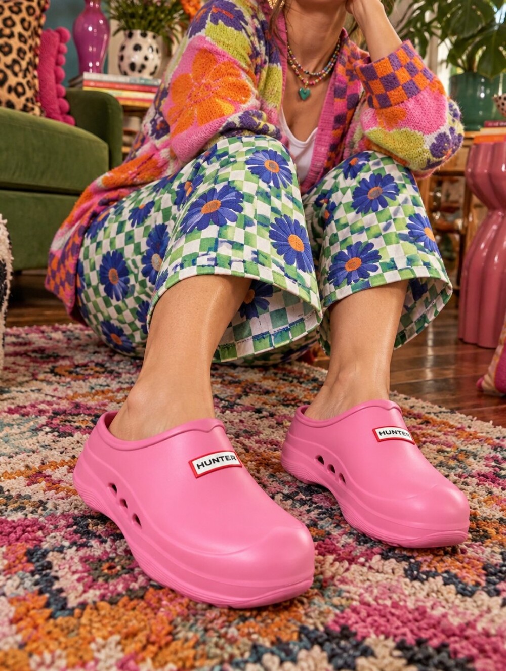 Hunter In Out Bloom Algae Foam Clogs 9 Pink Slip On Mules Barbiecore Maximilist